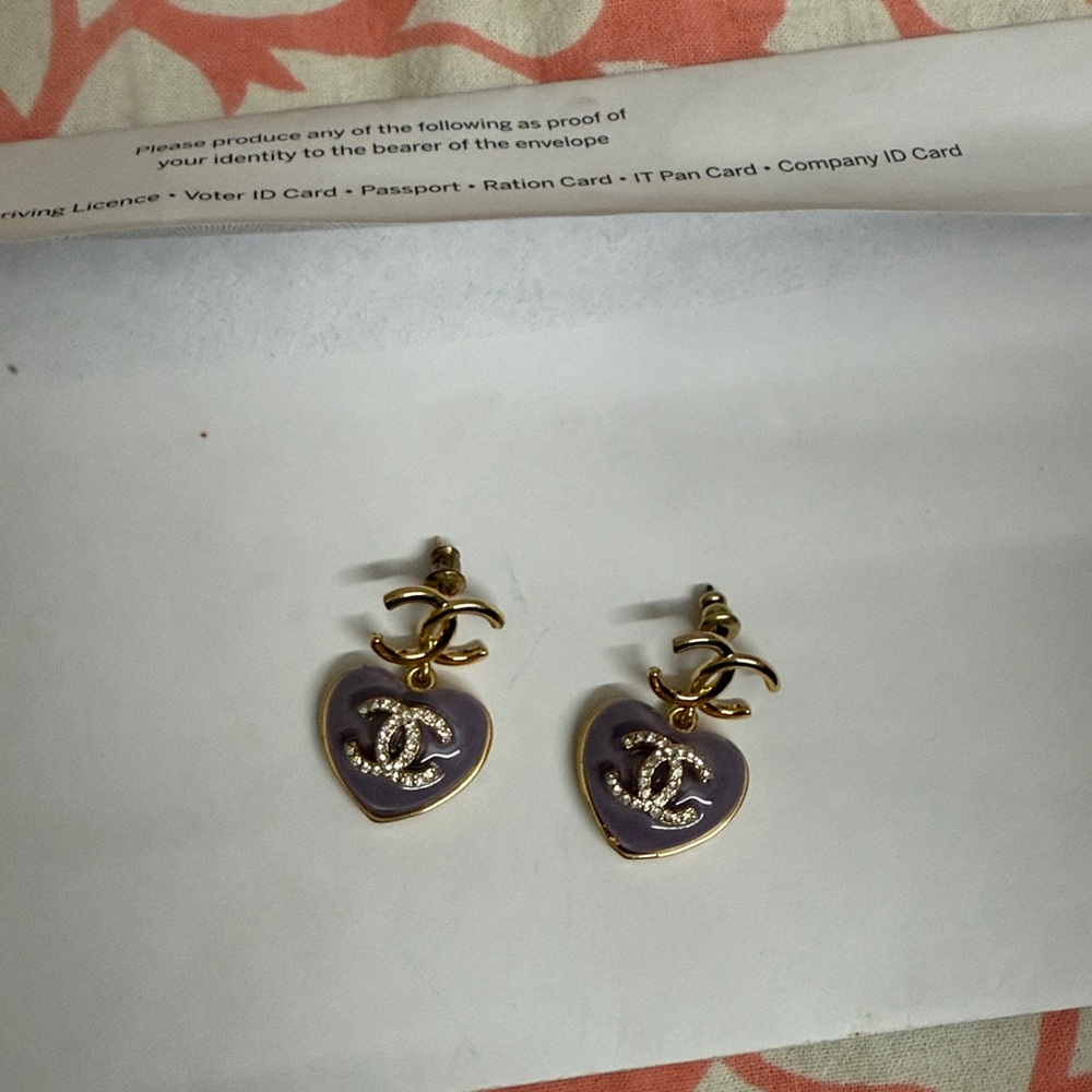 Gold and Lavender Heart Earrings - Picture 3 of 4